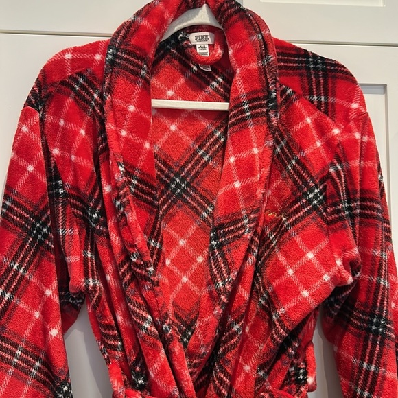 Victoria's Secret Pink Fluffy Plush Robe Red Plaid Size M/L - Picture 3 of 14